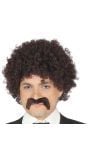 Bruine Korte Afro Pruik met Snor