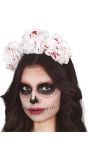 Witte bloemenhaarband bloederig halloween