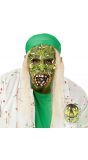 Besmette zombie masker met haar kind