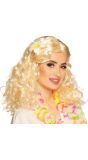 Krullende pruik hoog blond