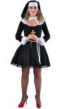 Nonnenjurkje met hoofddoek