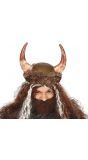 Viking helm met bloederige hoorns