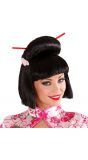 Zwarte Geisha pruik met bloem en chopsticks