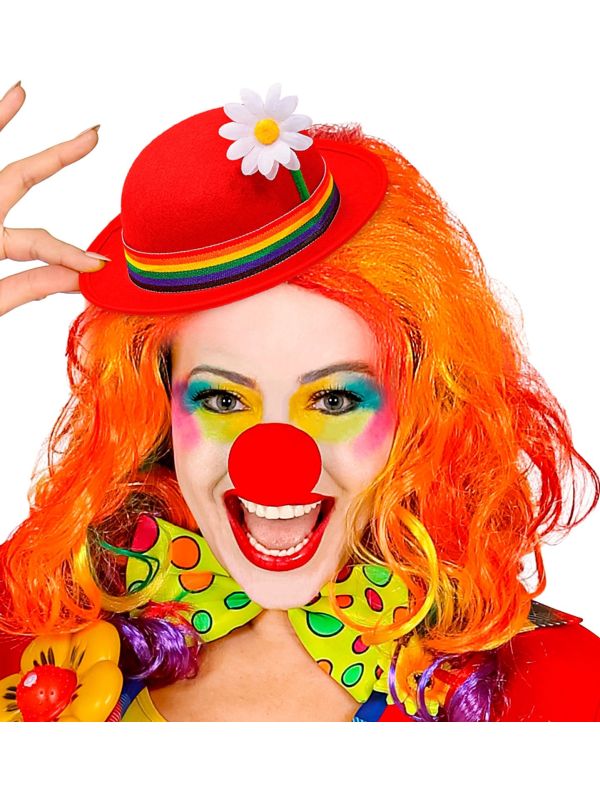 Clowns hoed met bloem