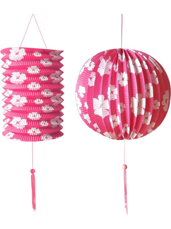 Roze papieren bal en lampion