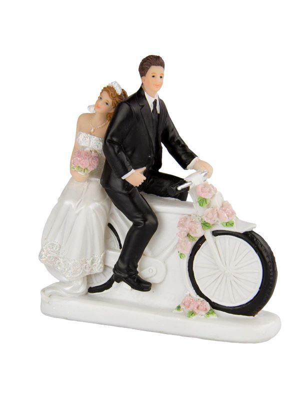 Taartdecoratie bruiloft koppel op fiets