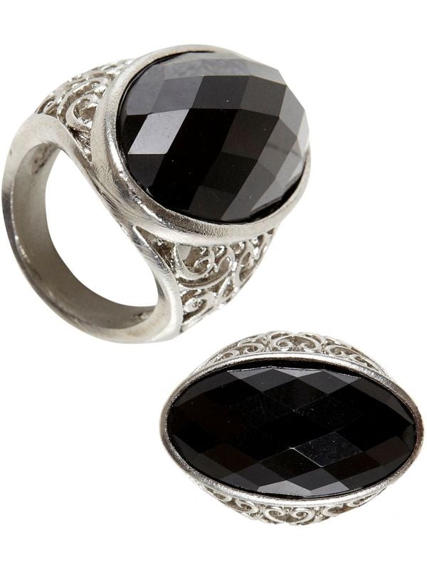 Zwarte gothic ring met edelsteen