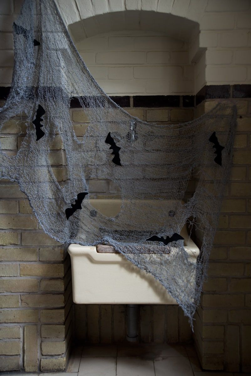 Halloween net met vleermuizen grijs