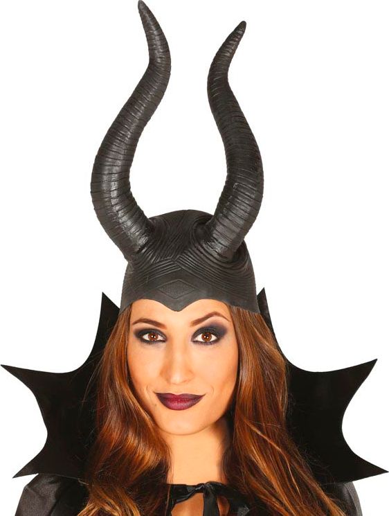 Maleficent helm met horens